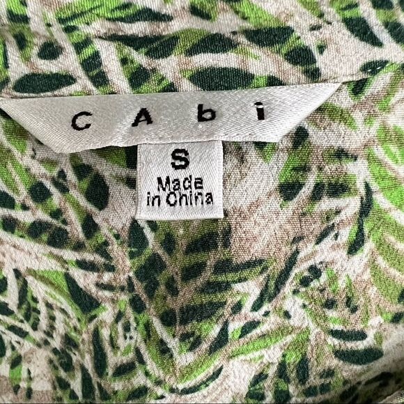 CAbi Style 280 Green + Tan Leaf Print Faux Wrap Dress w/ Collar Small - Picture 8 of 9